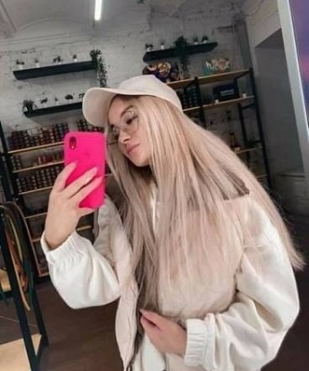 Я предлагаю широкий спектр услуг 💋, чтобы удовлетворить даже самые сокровенные желания. В моих руках ты почувствуешь настоящий рай 🔥. Я заботливая и внимательная, готова сделать твое пребывание со мной незабываемым. Посмотри на мои фото 📷, чтобы увидеть истинную красоту. Все мои клиенты остаются довольными и хотят вернуться ко мне снова и снова. Живу в Москве и с радостью встречусь с тобой в любое удобное для тебя время. Доверься мне и позволь мне погрузить тебя в мир наслаждения 🌟. Сабина